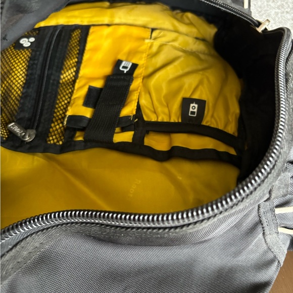 Sling bag, crossbody, backpack, perfect for hiking - Picture 4 of 6